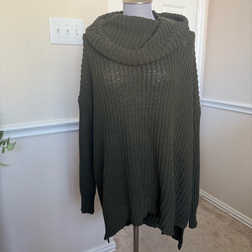 Women's Olive Green Knit Sweater MEDIUM OVERSIZED
b-SHARP